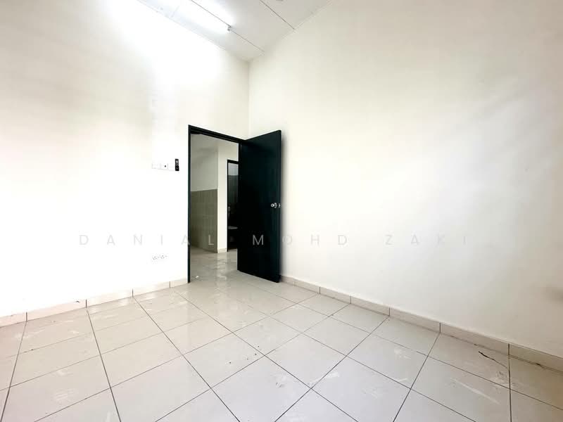 Semi-Detached House for Sale in Banting (Selangor) - Danial Mohd Zaki - Interior - PropertyGuru.com.my