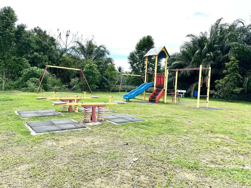 Semi-Detached House for Sale in Banting (Selangor) - Danial Mohd Zaki - Exterior - PropertyGuru.com.my