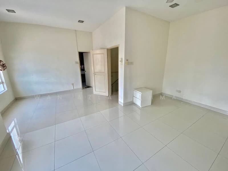 Semi-Detached House for Sale in D'Kayangan (Shah Alam) - Wan Azlan Ahmad - PropertyGuru.com.my