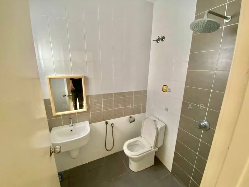 Semi-Detached House for Sale in D'Kayangan (Shah Alam) - Wan Azlan Ahmad - PropertyGuru.com.my