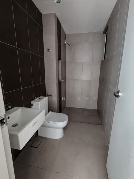 Pangsapuri untuk Dijual di Mutiara Hilltop - Moon Yee - Bathroom - PropertyGuru.com.my