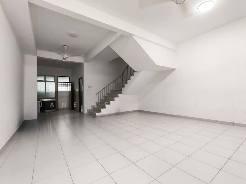 2.5-storey Terraced House for Sale in Taman Pulai Mutiara (Iskandar Puteri (Nusajaya)) - Janelle Aw Yong - Living Room - PropertyGuru.com.my