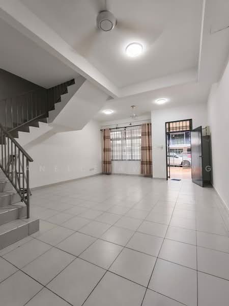 2.5-storey Terraced House for Sale in Taman Pulai Mutiara (Iskandar Puteri (Nusajaya)) - Janelle Aw Yong - Living Room - PropertyGuru.com.my