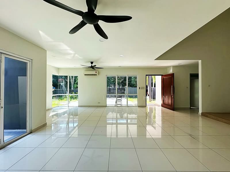 Semi-Detached House for Sale in Alam Damai (Cheras) - Azli Ibrahim - Living Room - PropertyGuru.com.my