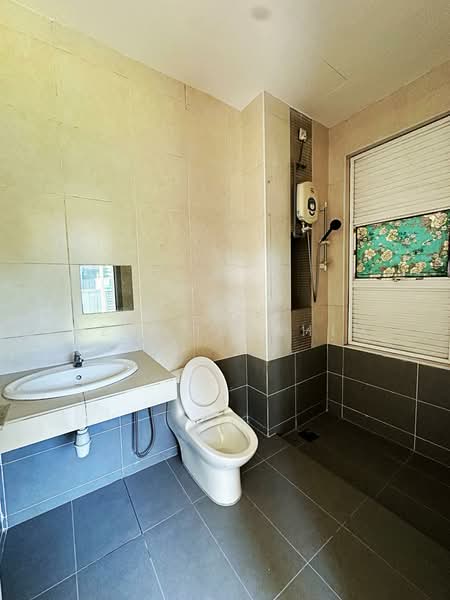 Semi-Detached House for Sale in Alam Damai (Cheras) - Azli Ibrahim - Bathroom - PropertyGuru.com.my