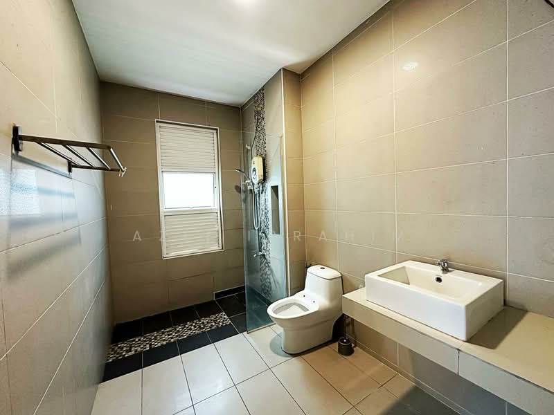 Semi-Detached House for Sale in Alam Damai (Cheras) - Azli Ibrahim - Bathroom - PropertyGuru.com.my