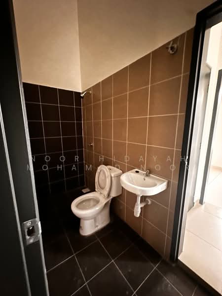 1-storey Terraced House for Sale in Dengkil (Selangor) - Noor Hidayah Mohamad Noor - Bathroom - PropertyGuru.com.my