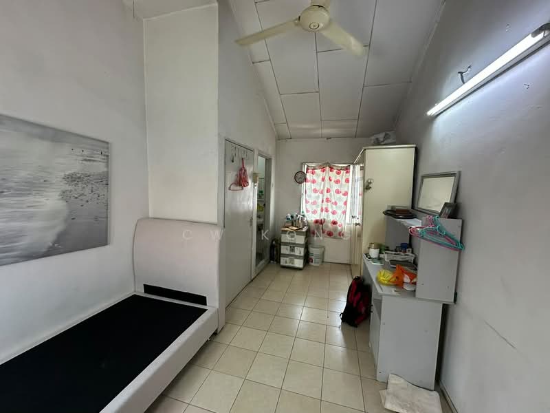 2.5-storey Terraced House for Sale in Taman Sri Sinar (Segambut) - CW Kong - Bedroom - PropertyGuru.com.my