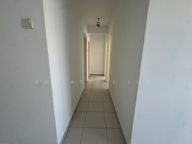 Apartment for Sale at Mandarina Court - Roseabelle Low - Corridor - PropertyGuru.com.my