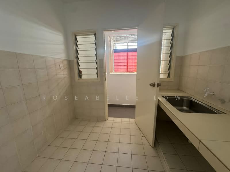 Apartment for Sale at Mandarina Court - Roseabelle Low - Kitchen - PropertyGuru.com.my