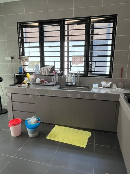 Rumah Teres 3-Tingkat untuk Dijual di Taman Puncak Jalil (Seri Kembangan) - Joey Wong - Kitchen - PropertyGuru.com.my