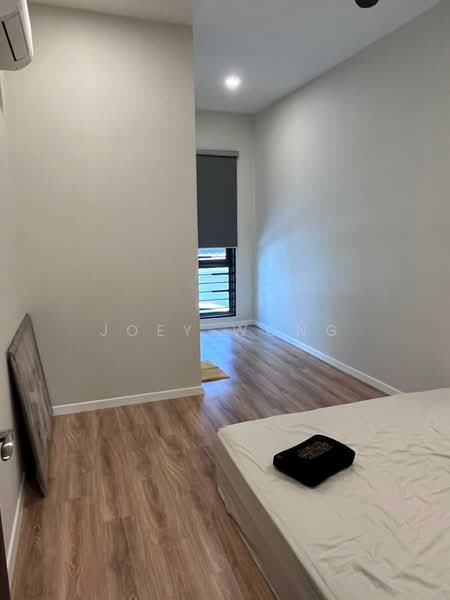 Rumah Teres 3-Tingkat untuk Dijual di Taman Puncak Jalil (Seri Kembangan) - Joey Wong - Bedroom - PropertyGuru.com.my