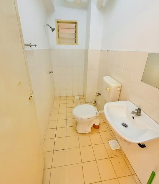 Apartment for Sale at Sri Lavender Apartment - Azli Ibrahim - Bathroom - PropertyGuru.com.my