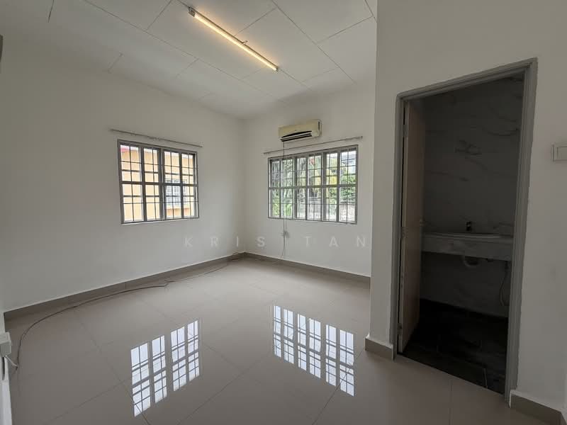 Rumah Berkembar untuk Dijual di Taman Bukit Mewah (Kajang) - Kris Tan - Interior - PropertyGuru.com.my