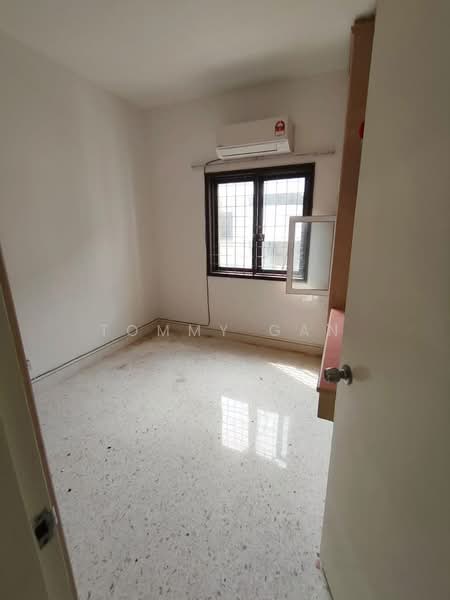 Pangsapuri untuk Disewa di Mutiara Court - Tommy Gan - Interior - PropertyGuru.com.my