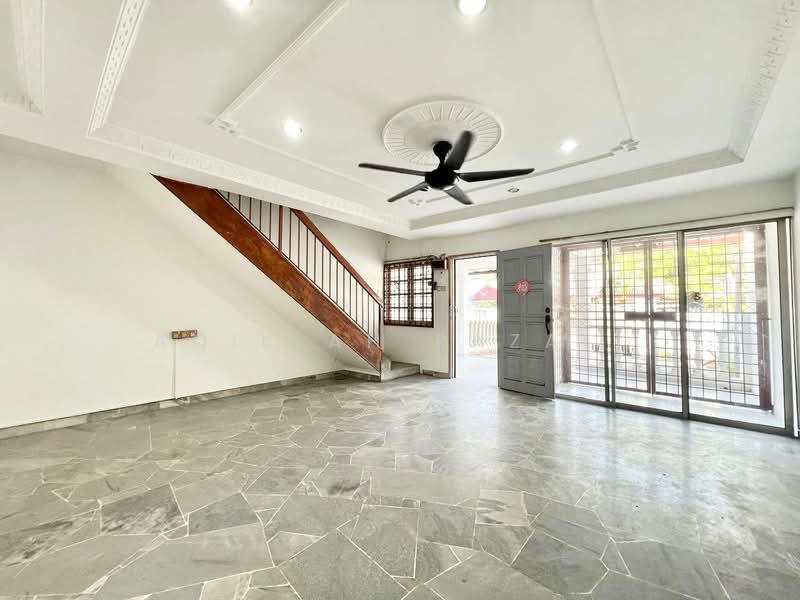 Rumah Teres 2 Tingkat untuk Dijual di Pandan Indah (Ampang) - Aqillah Razali - Living Room - PropertyGuru.com.my