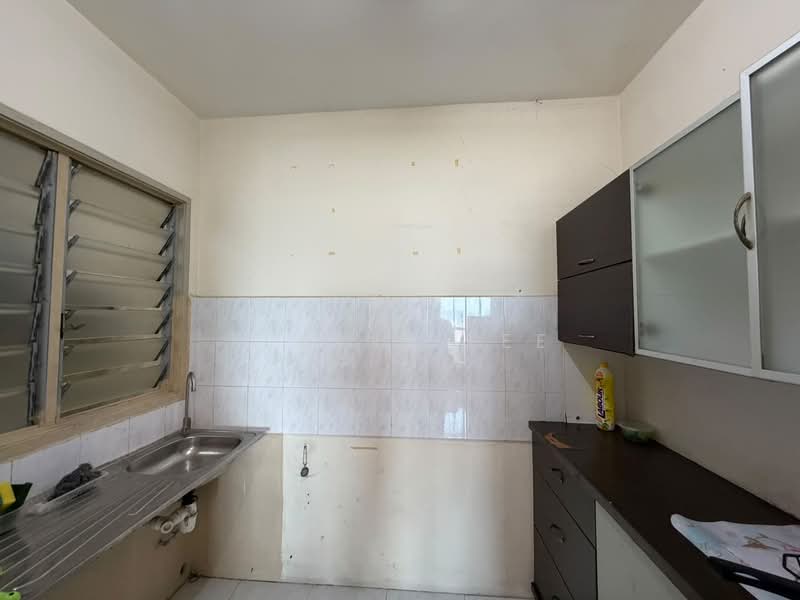 Apartment for Sale at Taman Kheng Tian - Elaine Lee - Kitchen - PropertyGuru.com.my