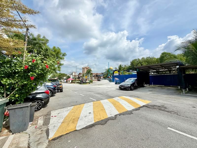 Rumah Teres 2 Tingkat untuk Dijual di Batu Caves (Selangor) - Aqillah Razali - Exterior - PropertyGuru.com.my