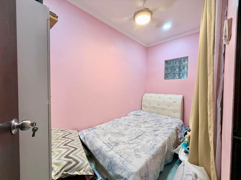 Rumah Teres 2 Tingkat untuk Dijual di Batu Caves (Selangor) - Aqillah Razali - Bedroom - PropertyGuru.com.my