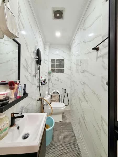 Rumah Teres 2 Tingkat untuk Dijual di Batu Caves (Selangor) - Aqillah Razali - Bathroom - PropertyGuru.com.my