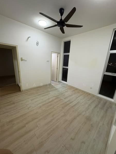 Kondominium untuk Disewa di Lakefront Homes - Pearl Chong - Living Room - PropertyGuru.com.my