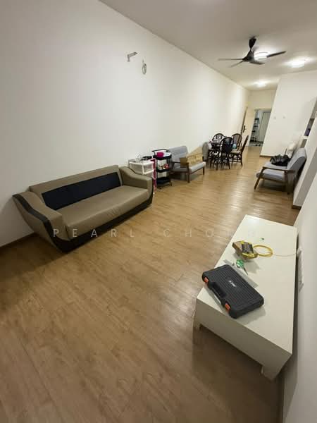 Kondominium untuk Disewa di Lakefront Homes - Pearl Chong - Living Room - PropertyGuru.com.my