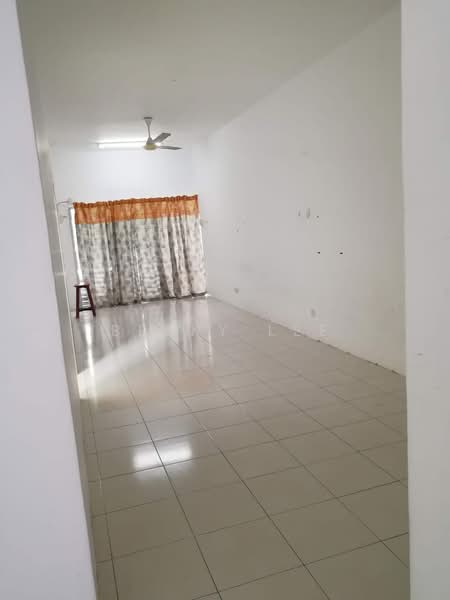 Rumah Teres 1-Tingkat untuk Dijual di Kamunting (Perak) - Beeky Lee - Living Room - PropertyGuru.com.my