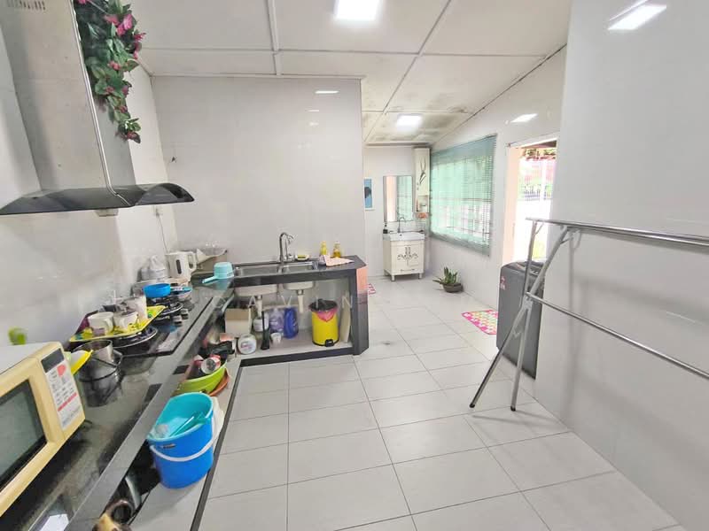 Semi-Detached House for Rent in Kim Teng Park (Johor Bahru) - Cavin Sim - Kitchen - PropertyGuru.com.my