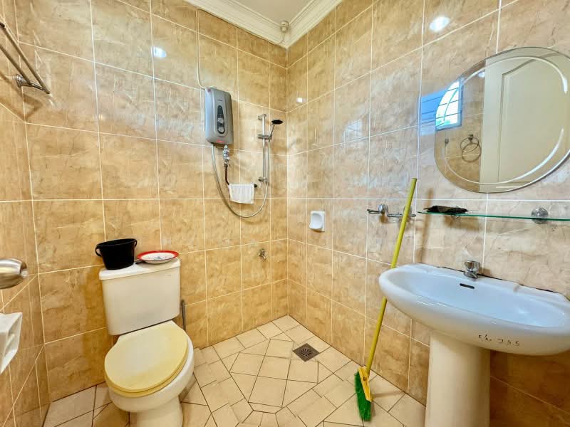 Semi-Detached House for Sale in Kuching (Sarawak) - Thomas Tong - Bathroom - PropertyGuru.com.my