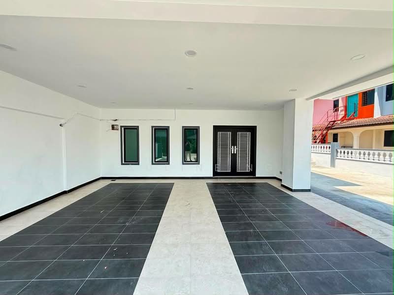 Semi-Detached House for Sale in Johor Bahru (Johor) - Pauline Ng - Entrance - PropertyGuru.com.my