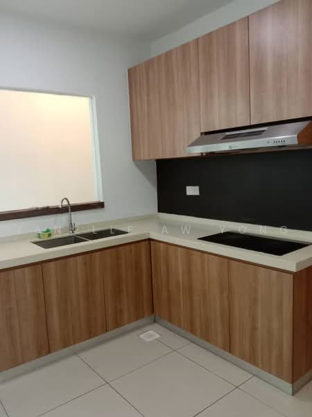 Kediaman Servis untuk Dijual di Grandview 360 - Janelle Aw Yong - Kitchen - PropertyGuru.com.my