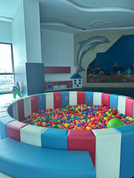 Condominium for Rent at Queens Residences Q1 @ Queens Waterfront - Anthony Loh - Indoor Play Area - PropertyGuru.com.my