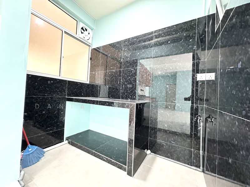 Condominium for Rent at Residensi Sateria - Danial Mohd Zaki - Kitchen - PropertyGuru.com.my