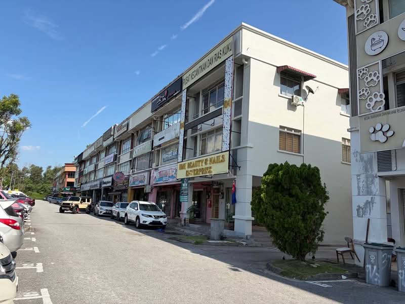 Shop / Office for Rent in Taman Mount Austin (Tebrau) - Carson . - Exterior - PropertyGuru.com.my