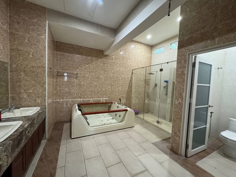 Bungalow for Sale in Bukit Jelutong (Shah Alam) - Najihah Mokhtar - PropertyGuru.com.my
