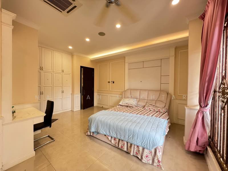 Bungalow for Sale in Bukit Jelutong (Shah Alam) - Najihah Mokhtar - PropertyGuru.com.my