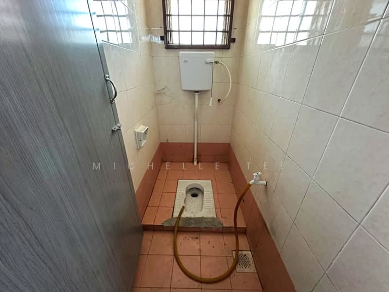 Shop / Office for Sale in Glenmarie Cove (Klang) - Michelle Tee - Bathroom - PropertyGuru.com.my
