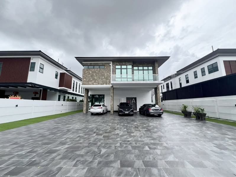 Bungalow House for Sale in Setia Tropika (Johor Bahru) - Yik Tat - PropertyGuru.com.my