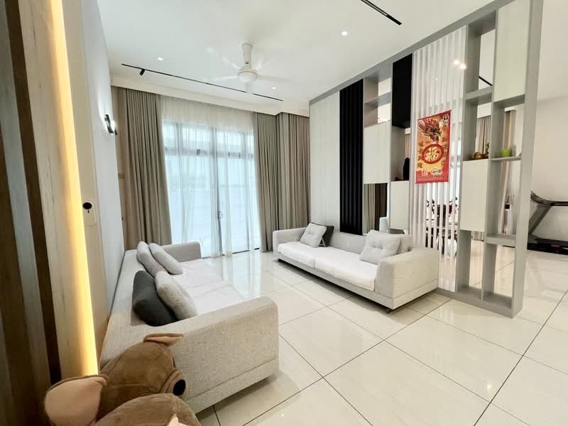 Bungalow House for Sale in Setia Tropika (Johor Bahru) - Yik Tat - PropertyGuru.com.my
