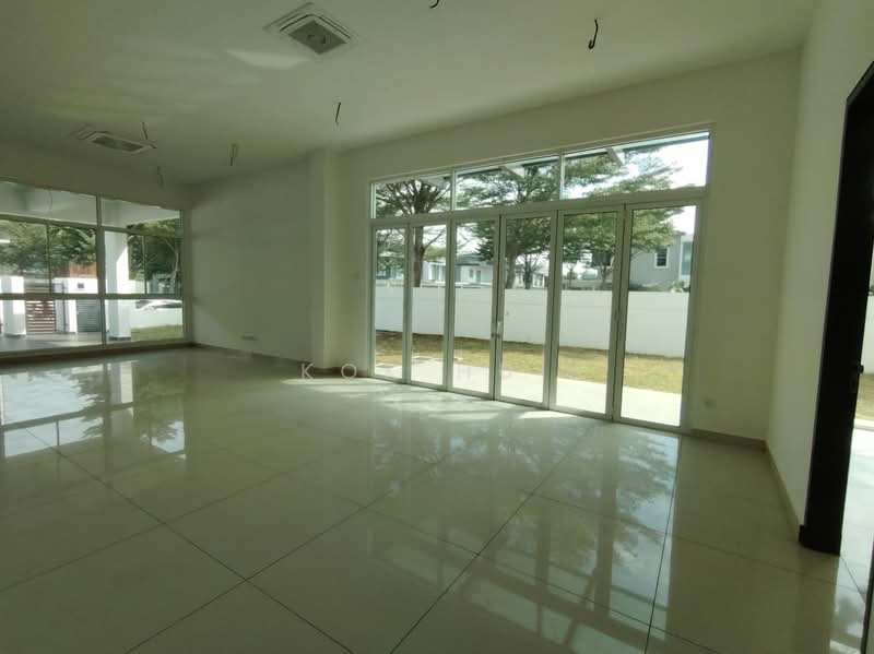 Rumah Berkembar untuk Dijual di Taman Ponderosa (Johor Bahru) - Kok Hui - Living Room - PropertyGuru.com.my