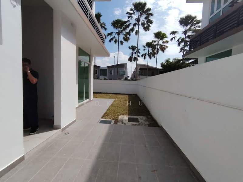 Rumah Berkembar untuk Dijual di Taman Ponderosa (Johor Bahru) - Kok Hui - Exterior - PropertyGuru.com.my