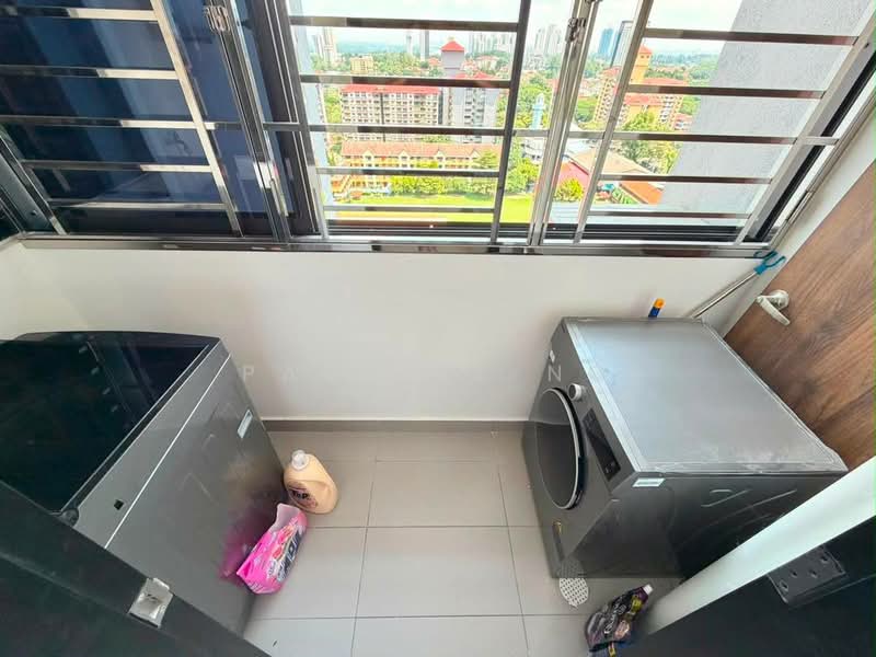 Servis Apartment untuk Dijual di Veranda Residence - Pauline Ng - Balcony - PropertyGuru.com.my