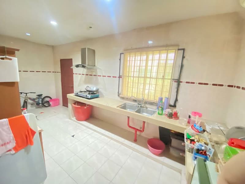 Rumah Teres 2 Tingkat untuk Dijual di Bandar Saujana Putra (Tanjong Duabelas) - Leia Lian - Kitchen - PropertyGuru.com.my