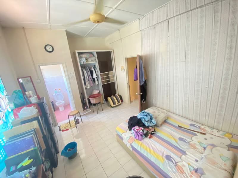 Rumah Teres 2 Tingkat untuk Dijual di Bandar Saujana Putra (Tanjong Duabelas) - Leia Lian - Bedroom - PropertyGuru.com.my