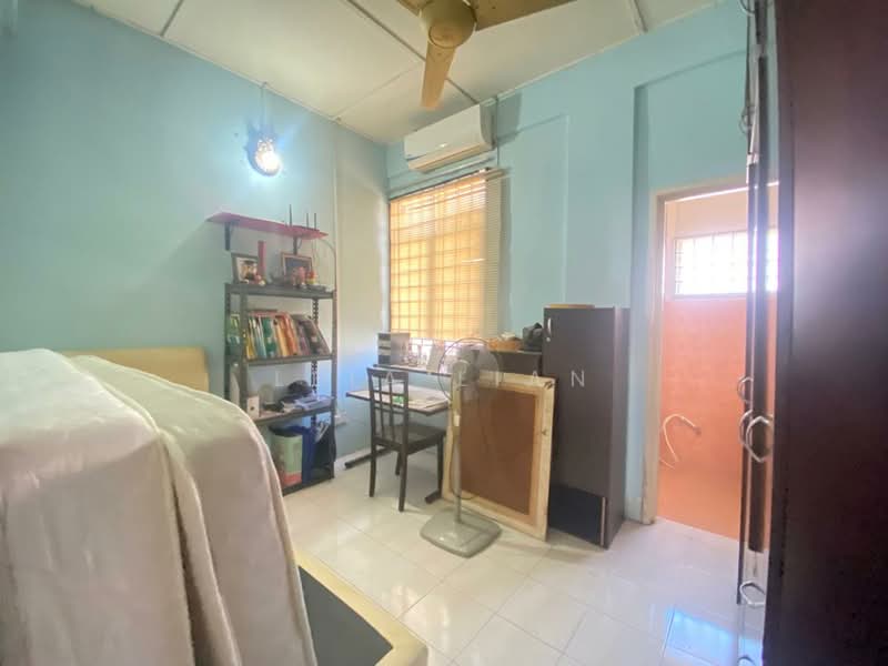Rumah Teres 2 Tingkat untuk Dijual di Bandar Saujana Putra (Tanjong Duabelas) - Leia Lian - Bedroom - PropertyGuru.com.my