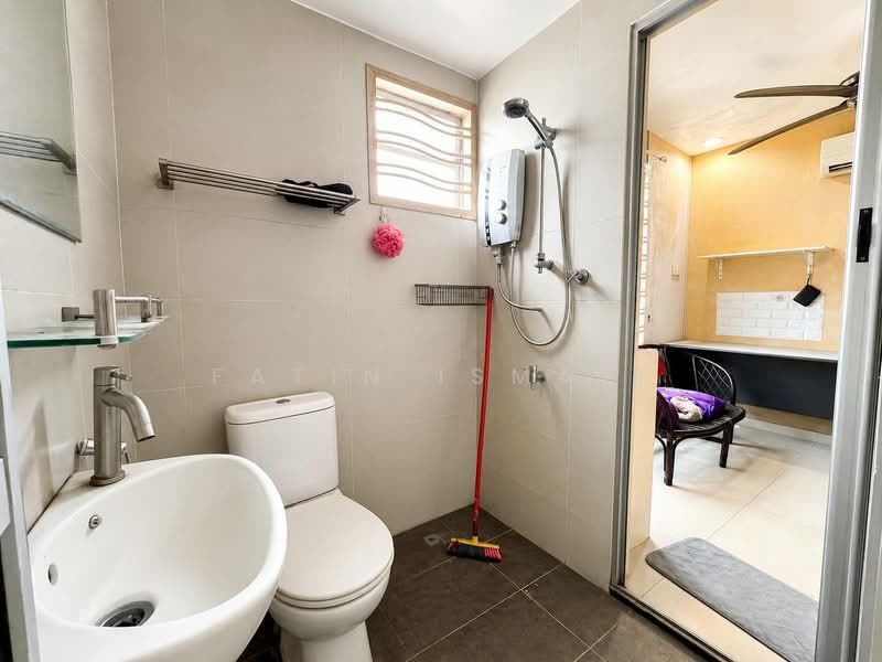 Terraced House for Sale in Taman Gombak Ria (Batu Caves) - Fatin Ismail - Bathroom - PropertyGuru.com.my