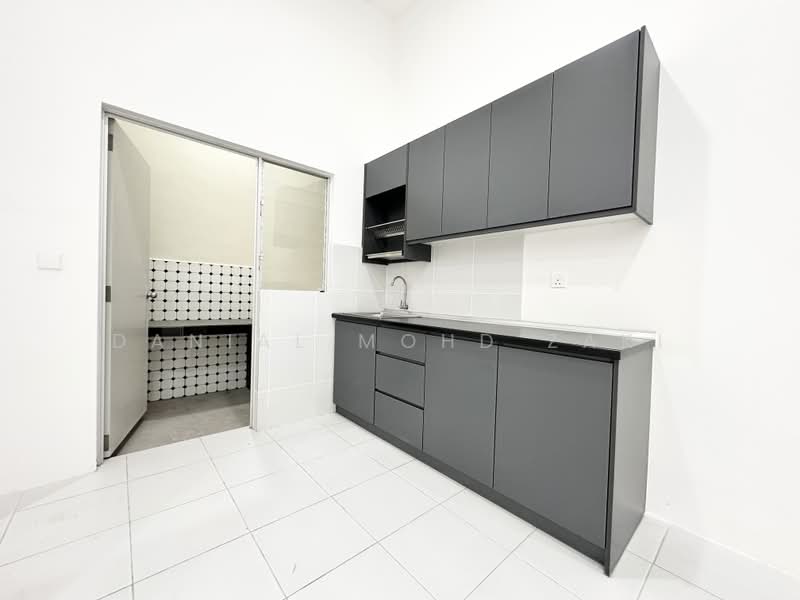 Condominium for Rent at Residensi Sateria - Danial Mohd Zaki - Kitchen - PropertyGuru.com.my