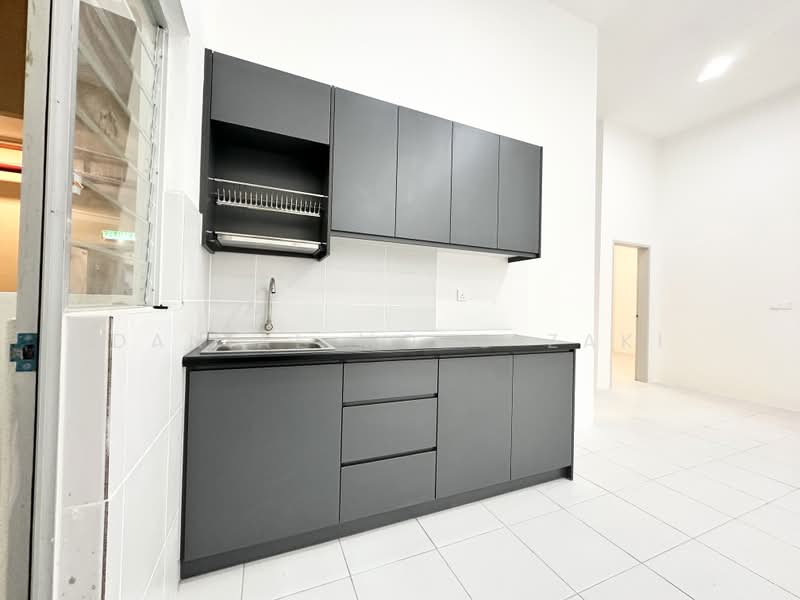 Condominium for Rent at Residensi Sateria - Danial Mohd Zaki - Kitchen - PropertyGuru.com.my
