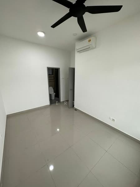 Kondominium untuk Disewa di 99 Residence - Robert Yee - Bathroom - PropertyGuru.com.my