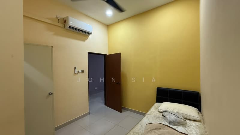 Rumah Teres 2 Tingkat untuk Disewa di Taman Mount Austin (Tebrau) - John Sia - Bedroom - PropertyGuru.com.my